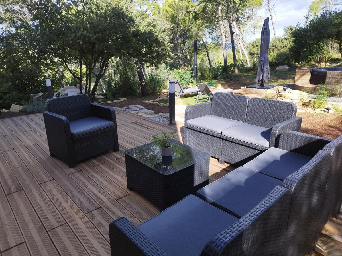 Studio Du Roc Des Garrigues Langlade Extérieur photo